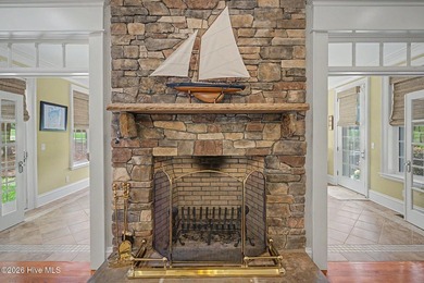 Luxury at its finest! Exquisite home with all the bells and - photo 14