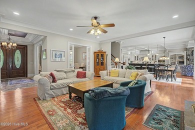 Luxury at its finest! Exquisite home with all the bells and - photo 16