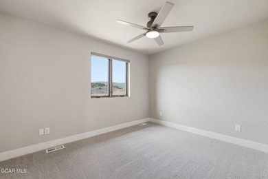 Set on a quiet cul-de-sac in Coyote Creek, Tabernash, this - photo 21