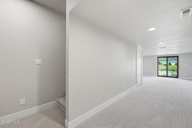 Set on a quiet cul-de-sac in Coyote Creek, Tabernash, this - photo 25