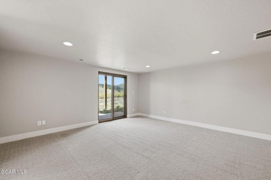 Set on a quiet cul-de-sac in Coyote Creek, Tabernash, this - photo 28