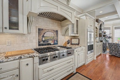Luxury at its finest! Exquisite home with all the bells and - photo 28