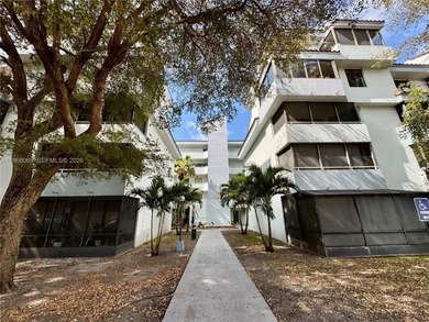 Kendale Lakes Area Condo For Sale in Miami Florida