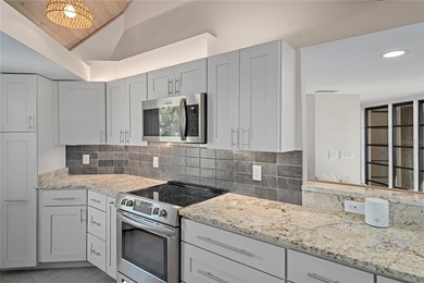 ***LOW FLOOD INSURANCE (quote attached) + TRANSFERABLE DRYWOOD - photo 20