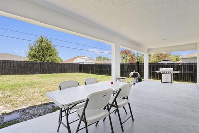 Beautiful CBS single-family home built in 2022, featuring 4 - photo 37