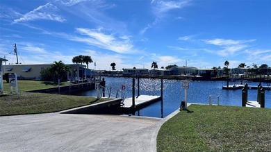 Lakefront Triple-Wide Home in Harbor Cove's Premier 55+ - photo 38