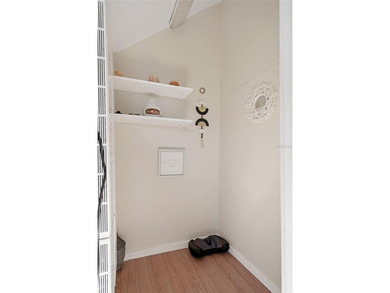 ***LOW FLOOD INSURANCE (quote attached) + TRANSFERABLE DRYWOOD - photo 44