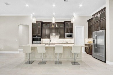 Stunning 4 bedroom/ 3.5 bath on .42 acres in the gated community - photo 15