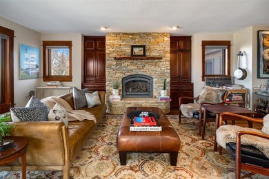 Overlooking the Rollingstone Ranch Golf Course, this Clubhouse - photo 5
