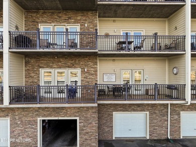 Welcome to easy lakefront living in the highly sought-after - photo 26