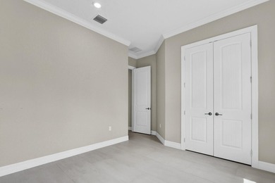 Stunning 4 bedroom/ 3.5 bath on .42 acres in the gated community - photo 36