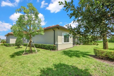 Stunning 4 bedroom/ 3.5 bath on .42 acres in the gated community - photo 45