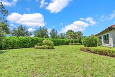 Stunning 4 bedroom/ 3.5 bath on .42 acres in the gated community - photo 47