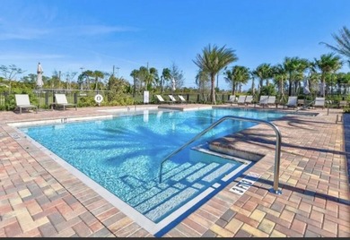Stunning 4 bedroom/ 3.5 bath on .42 acres in the gated community - photo 49