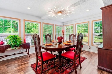 This beautiful 3-bedroom, 2-bathroom home combines classic charm - photo 18