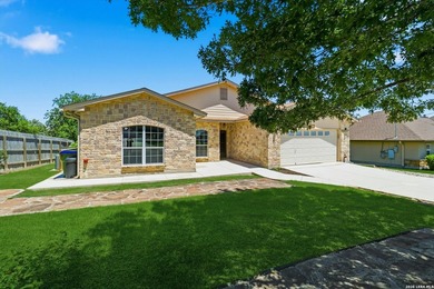Welcome to this beautifully updated handicap-accessible - photo 4