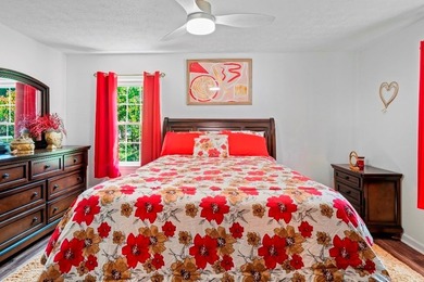 This beautiful 3-bedroom, 2-bathroom home combines classic charm - photo 28