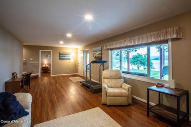 Enjoy waterfront living in this inviting 3,276 sq. ft. home - photo 41