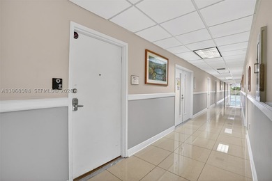 Prime investment opportunity in Miami's established medical - photo 2
