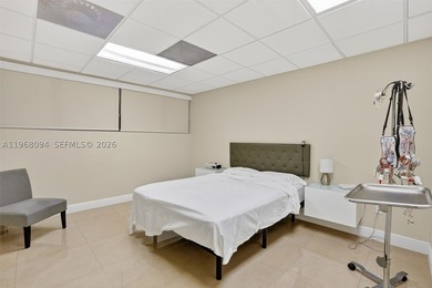 Prime investment opportunity in Miami's established medical - photo 7