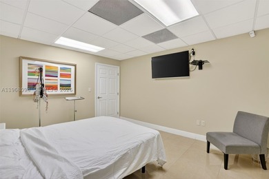 Prime investment opportunity in Miami's established medical - photo 8