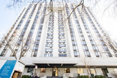 Lake Condo For Sale in Chicago, Illinois