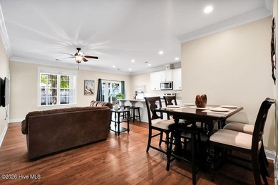 Welcome to a cozy take on modern beach living where style - photo 8