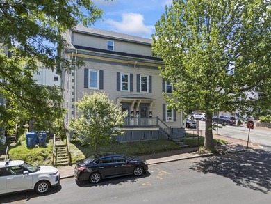 Prime 5-unit multifamily investment opportunity in Portland's - photo 1