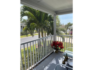 BEST PRICE!.... on this well maintained 2 Bed/2 Bath, Plus Den - photo 3