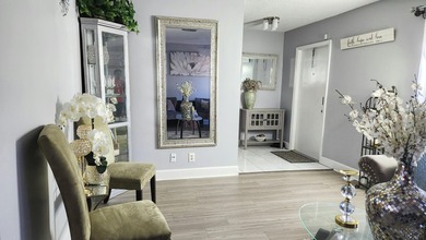 Back on the market due to buyer's related circumstances - photo 4