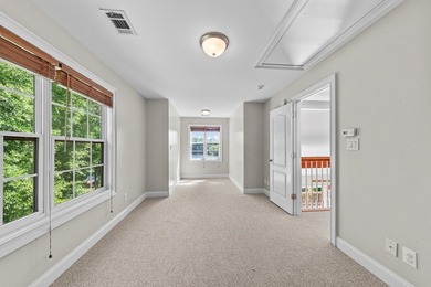 Experience the perfect blend of space, serenity, and convenience - photo 30