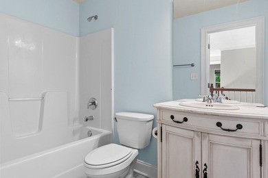Experience the perfect blend of space, serenity, and convenience - photo 32