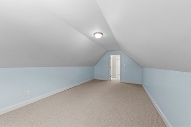 Experience the perfect blend of space, serenity, and convenience - photo 37