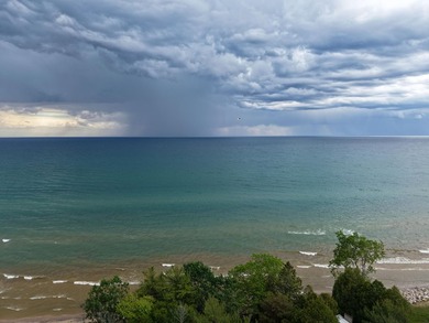 Nestled along the peaceful shores of Lake Michigan - photo 3
