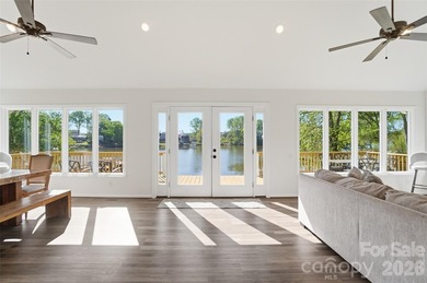 Wake up to breathtaking waterfront views in this beautifully - photo 5