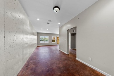 Experience the perfect blend of space, serenity, and convenience - photo 50