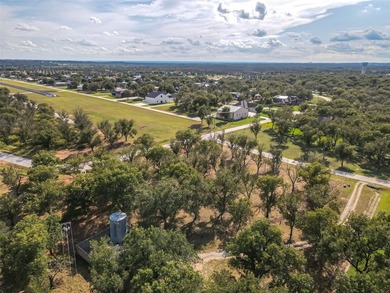 A spacious 1.9 acre lot located on the edge of The Retreat area - photo 3
