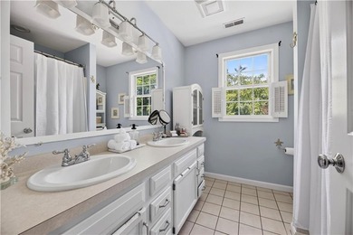 Welcome to this beautifully updated 4-bedroom, 3 full-bath - photo 31