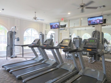 Welcome to this beautifully maintained single-family home - photo 44