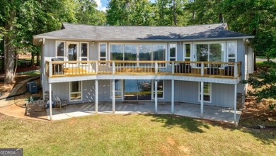 Lake Sinclair lakefront home with expansive views.  Entertainers - Lake Home Off Market in Eatonton, Georgia