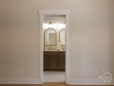 Fresh and imaginative Midtown Savannah new construction that's - photo 38