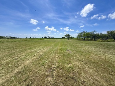 Ready Build Site - 1.6 Acres in Gated Lake Subdivision! - photo 18