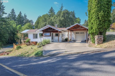 Lake Home For Sale in Stevenson, Washington