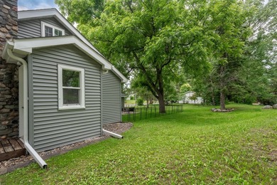 Move-In Ready & Completely Updated! Don't miss this beautifully - photo 12