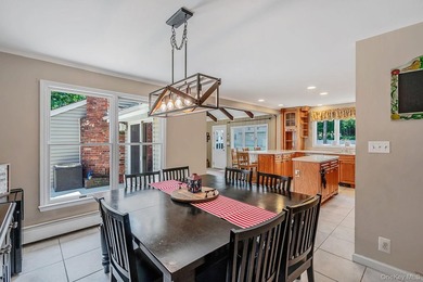 Over 3000 Sq ft post modern colonial on oversized lot with 6+ - photo 15
