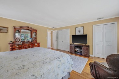 Over 3000 Sq ft post modern colonial on oversized lot with 6+ - photo 25