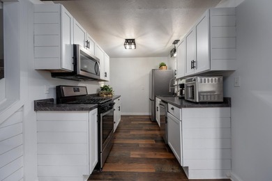 Move-In Ready & Completely Updated! Don't miss this beautifully - photo 25