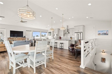 Gorgeous home provides the perfect coastal retreat as an - photo 8