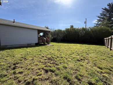 Beautifully updated and versatile property just a short distance - photo 29