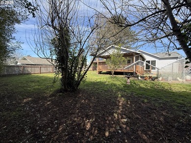 Beautifully updated and versatile property just a short distance - photo 32